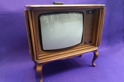 Grundig TV + Cabinet Grundig TV + Cabinet